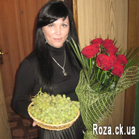 11 roses in the grid - Photo 1