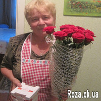 11 roses in the grid - Photo 2