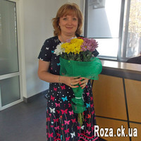 Beautiful bouquet of multicolored chrysanthemums - Photo 1