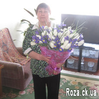 Bouquet of white tulips and irises - Photo 1