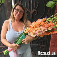 Bouquet from gladiolus in paper - Photo 1