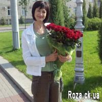 Wonderful bouquet of red roses - Photo 1