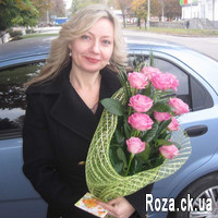 Cascading bouquet of 11 pink roses - Photo 3