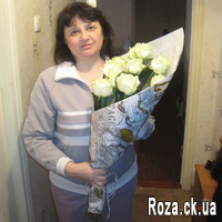 Cascade bouquet of white roses - Photo 9