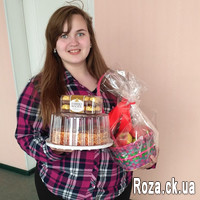 Basket with fruit - Photo 1