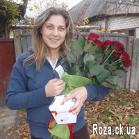 Beautiful bouquet of 25 red roses - Photo 3