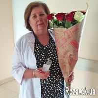 Beautiful bouquet of roses with delivery - Photo 1