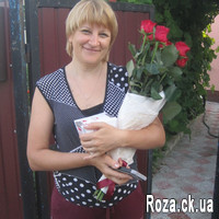 Trendy bouquet of red roses - Photo 1