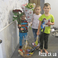 Gift basket with sweets - Photo 1
