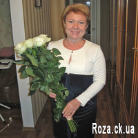 A beautiful bouquet of white roses - Photo 1