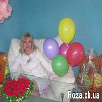 Heart of flowers in the basket - Photo 1