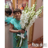White gladioli in bouquet - Photo 1