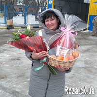 Gift basket with champagne and chocolates - Photo 1