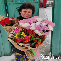 Classic bouquet of alstroemerias - Photo 11