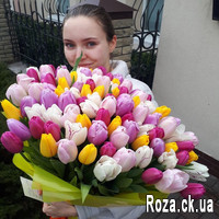 A beautiful bouquet of 101 tulips - Photo 1
