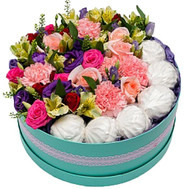 round box with flowers and marshmallows