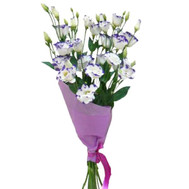 A small bouquet of natural flowers