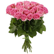 Bouquet of pink roses for woman