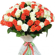 An unusual bouquet of 101 roses