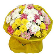 Bouquet of multicolored chrysanthemums and carnations