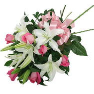 Bouquet of pink roses and lilies