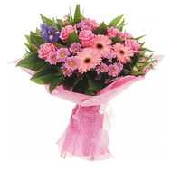 Bouquet of roses and chrysanthemums