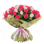 An elegant bouquet of roses