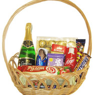 Gift basket with sweets