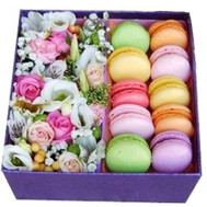 Flower Gift Box with Flowers and Macarons