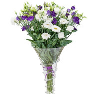 White and violet eustomams in a bouquet
