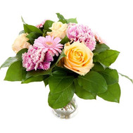 Compact bouquet of flowers