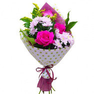 Mini bouquet of roses and chrysanthemums