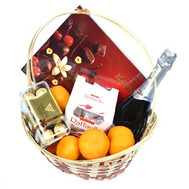 Gift basket with champagne and chocolates 2