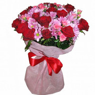 Bouquet of chrysanthemums and roses