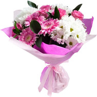 Bouquet of roses, gerberas and chrysanthemums