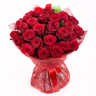 Beautiful bouquet of red roses