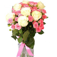 Delicate bouquet of roses spray