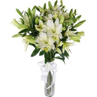 A charming bouquet of lilies