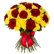 Bright bouquet of roses and chrysanthemums