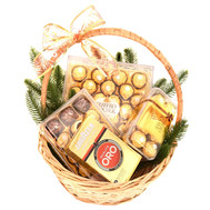Christmas basket with Ferrero and coffee