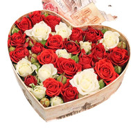 11 spray roses in a heart box