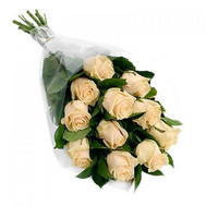Cascade bouquet of 11 cream roses