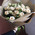 Bouquet of 9 creamy spring roses 1