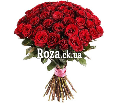Wonderful bouquet of red roses