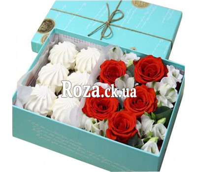 Box of flowers with marshmallows