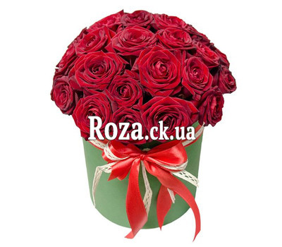 25 red roses in a box