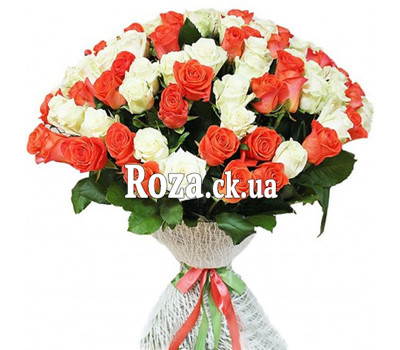 An unusual bouquet of 101 roses