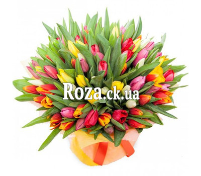 A beautiful bouquet of 101 tulips