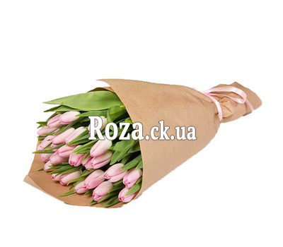 Delightful bouquet of pink tulips