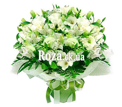 Bouquet white roses and alstromeries